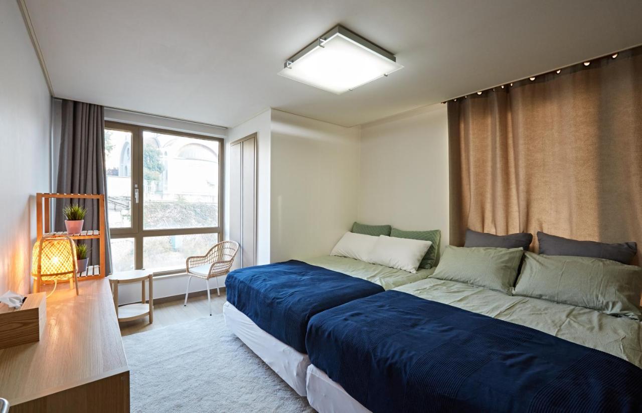 Apartment Center Duplex *